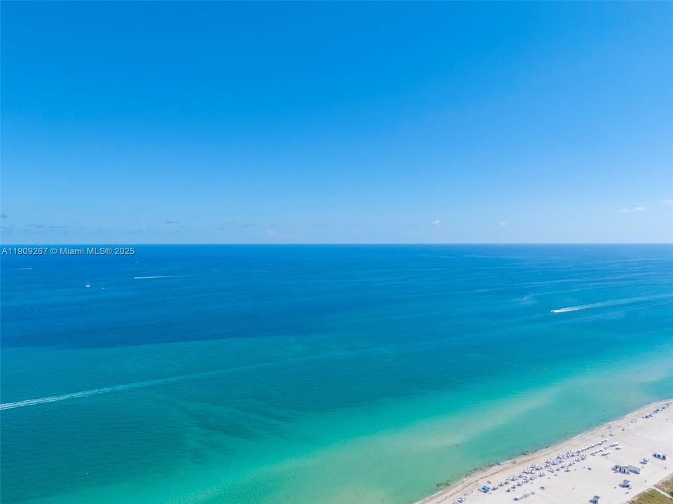 For Sale: $875,000 (2 beds, 2 baths, 1700 Square Feet)