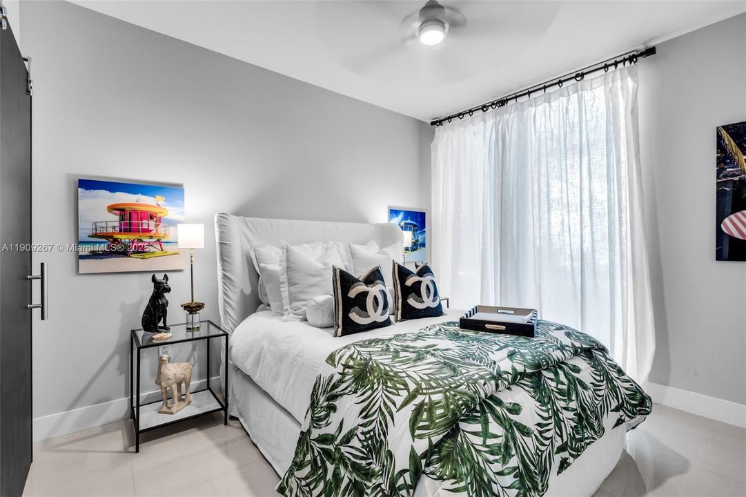 For Sale: $875,000 (2 beds, 2 baths, 1700 Square Feet)