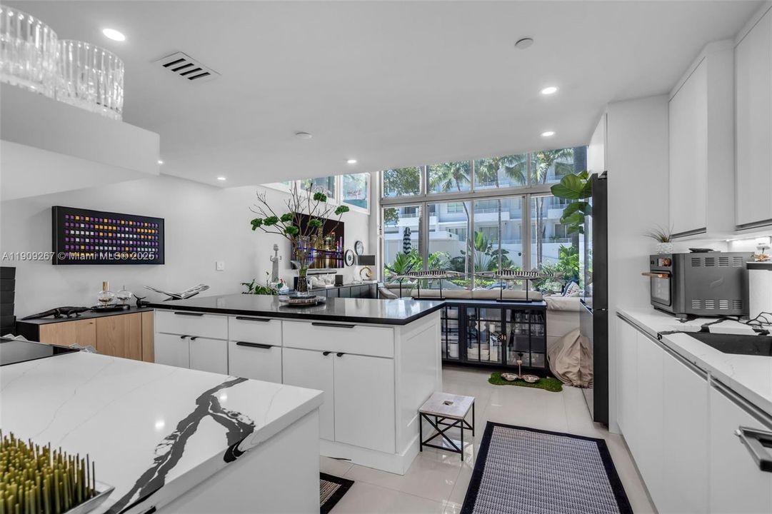 For Sale: $875,000 (2 beds, 2 baths, 1700 Square Feet)