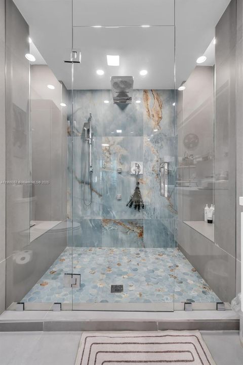 For Sale: $875,000 (2 beds, 2 baths, 1700 Square Feet)