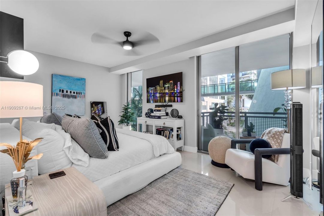 For Sale: $875,000 (2 beds, 2 baths, 1700 Square Feet)