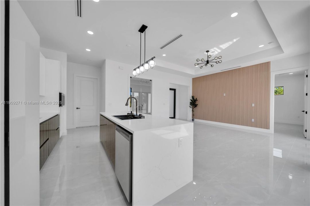 待售: $375,000 (3 贝兹, 2 浴室, 1640 平方英尺)