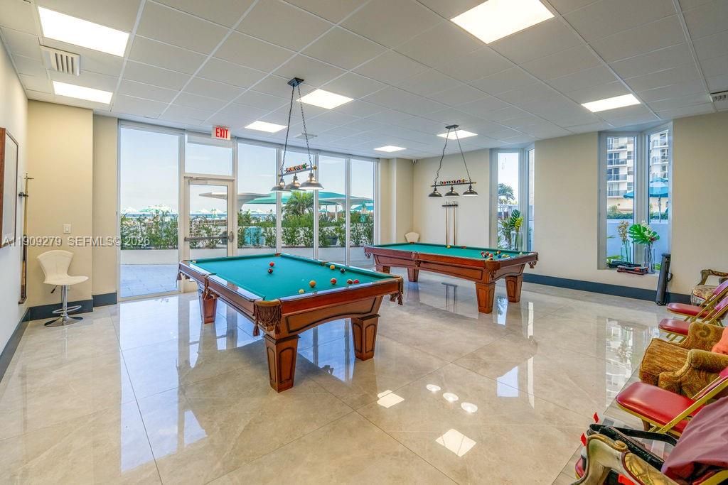 En Venta: $589,000 (1 camas, 2 baños, 1000 Pies cuadrados)