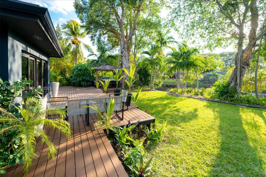 For Rent: $5,900 (3 beds, 2 baths, 1644 Square Feet)