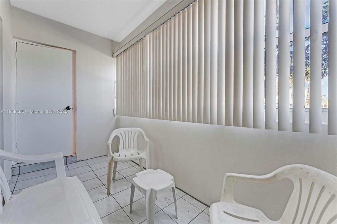 待售: $139,000 (1 贝兹, 1 浴室, 770 平方英尺)