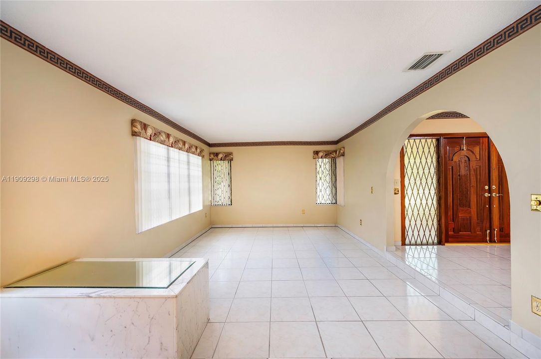 Active With Contract: $950,000 (4 beds, 2 baths, 3268 Square Feet)