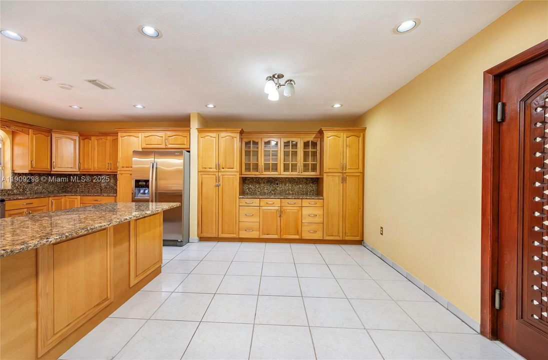 Active With Contract: $950,000 (4 beds, 2 baths, 3268 Square Feet)