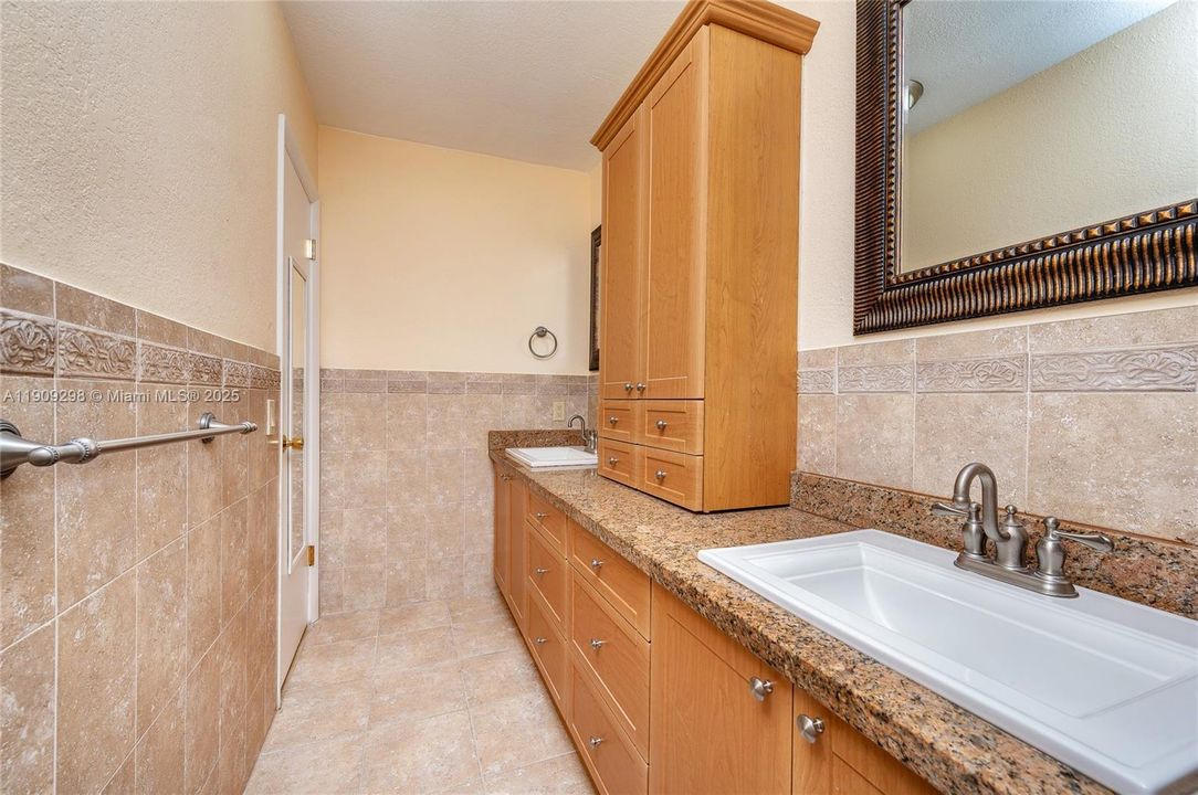 Active With Contract: $950,000 (4 beds, 2 baths, 3268 Square Feet)