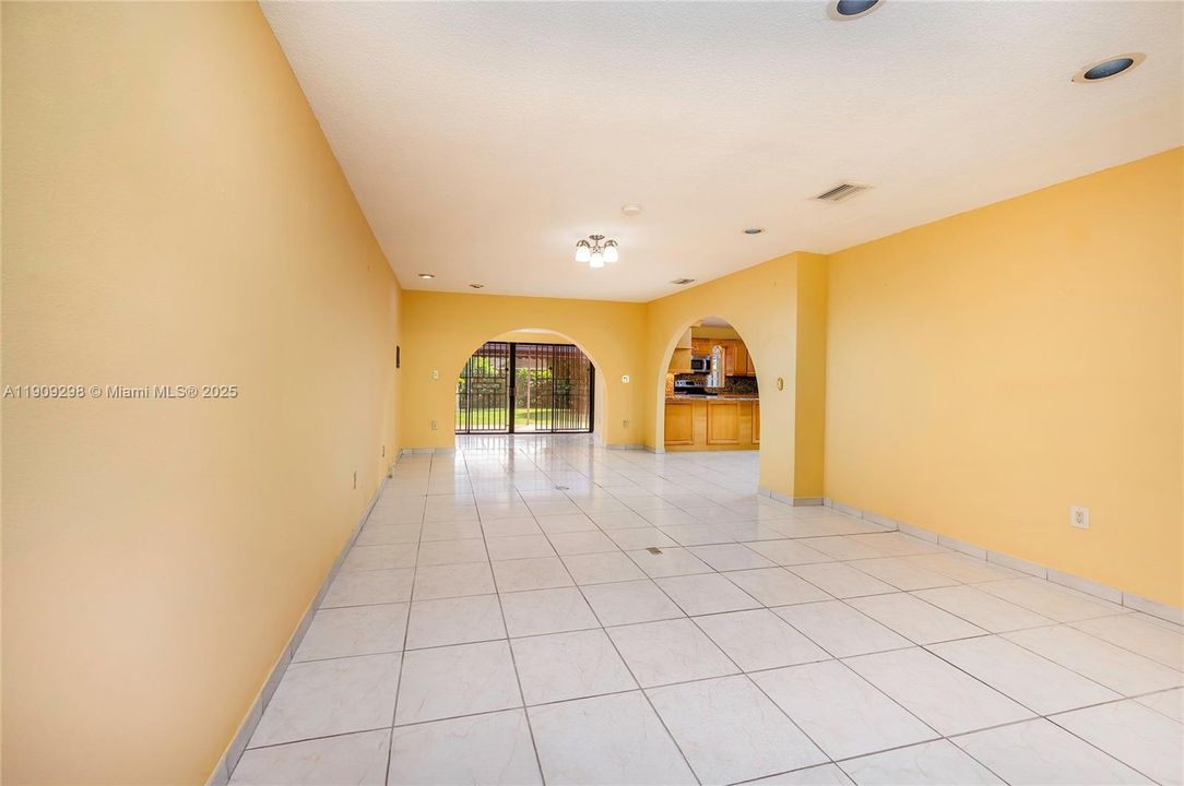 Active With Contract: $950,000 (4 beds, 2 baths, 3268 Square Feet)