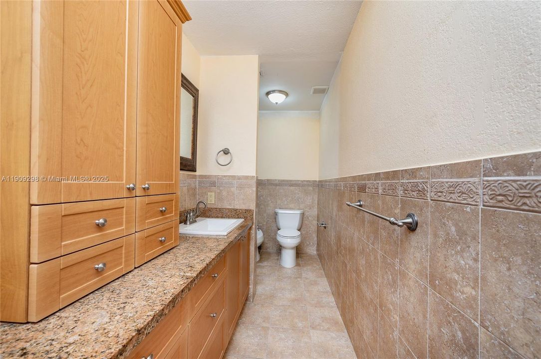 Active With Contract: $950,000 (4 beds, 2 baths, 3268 Square Feet)