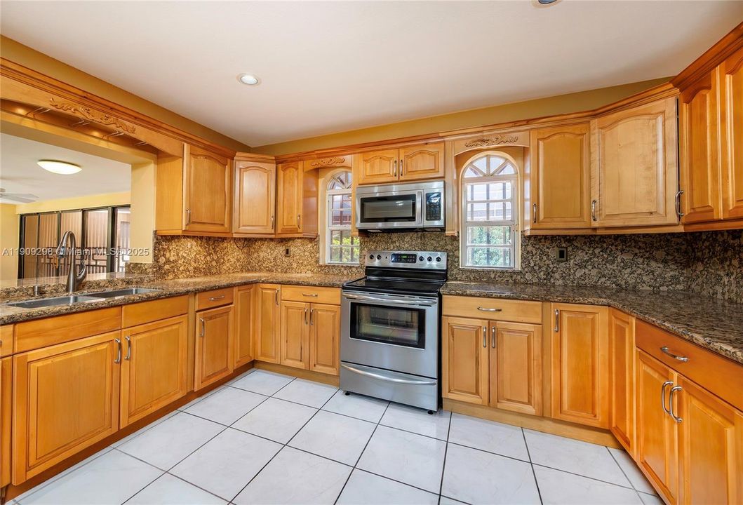 Active With Contract: $950,000 (4 beds, 2 baths, 3268 Square Feet)