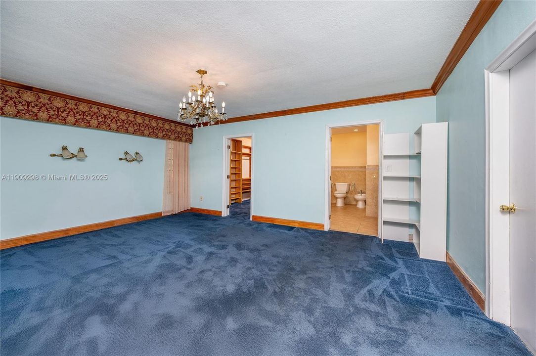 Active With Contract: $950,000 (4 beds, 2 baths, 3268 Square Feet)