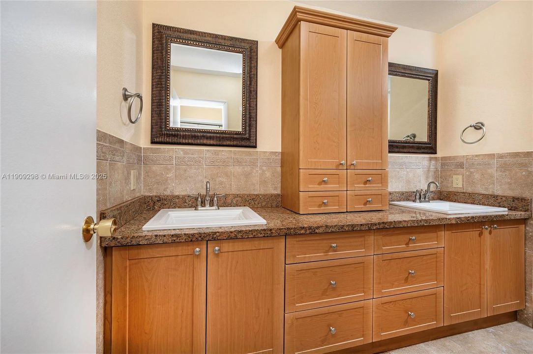 Active With Contract: $950,000 (4 beds, 2 baths, 3268 Square Feet)