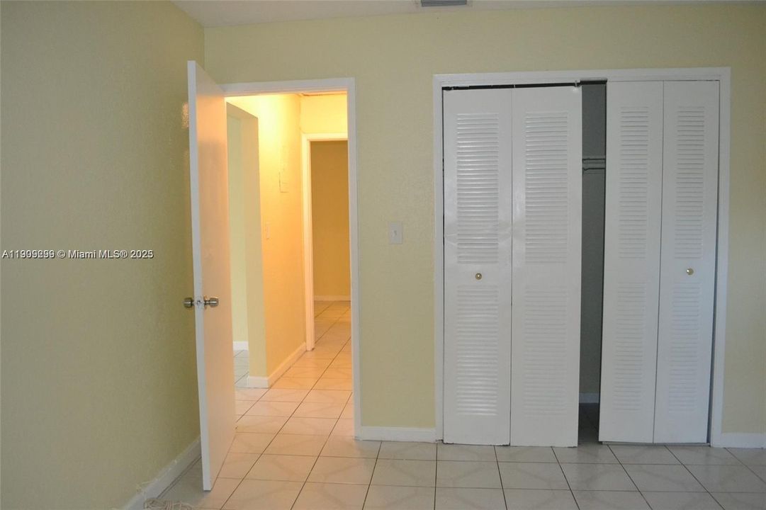 Active With Contract: $1,800 (2 beds, 2 baths, 1760 Square Feet)