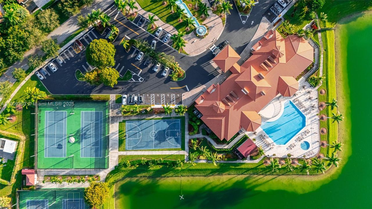 Active With Contract: $1,350,000 (5 beds, 4 baths, 4717 Square Feet)