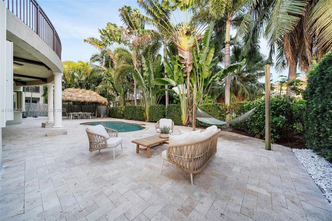 Active With Contract: $1,350,000 (5 beds, 4 baths, 4717 Square Feet)