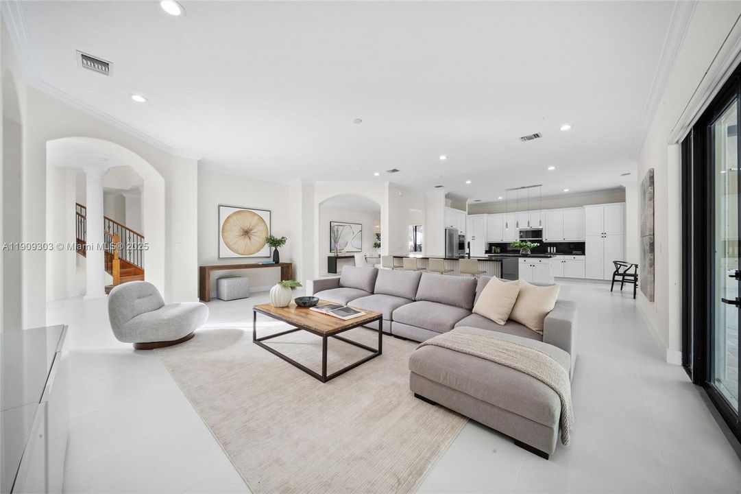 Active With Contract: $1,350,000 (5 beds, 4 baths, 4717 Square Feet)