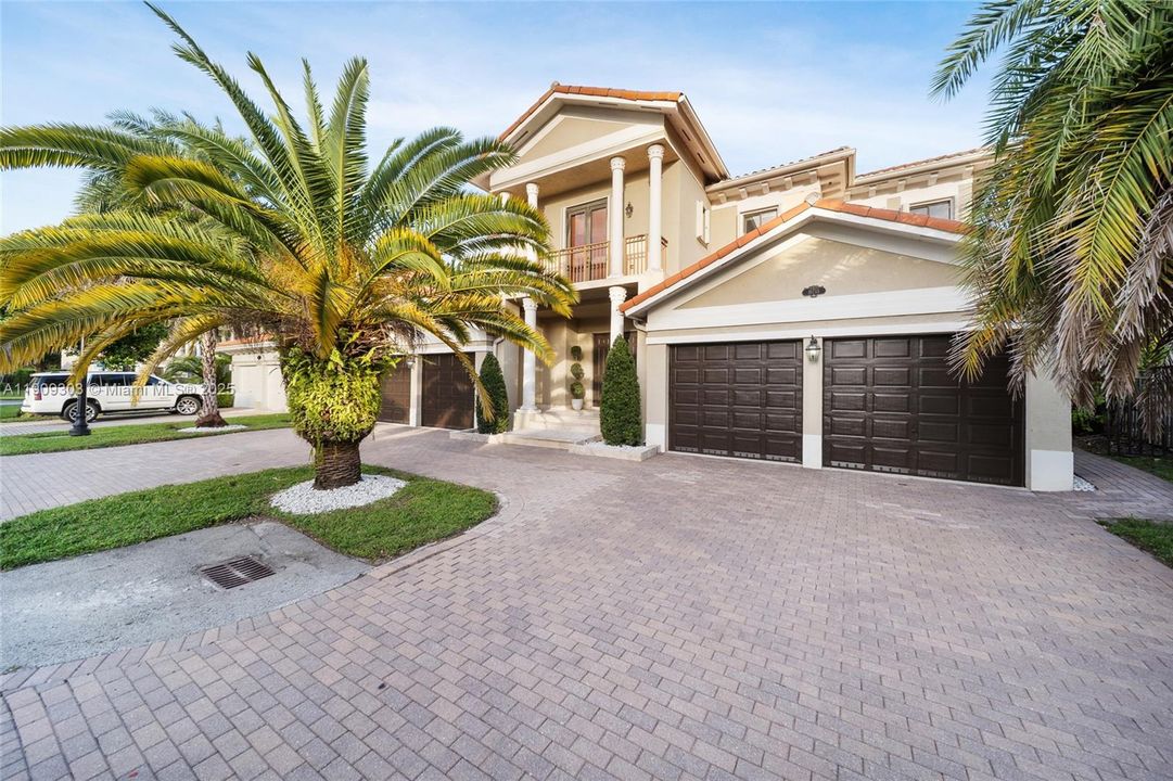 Active With Contract: $1,350,000 (5 beds, 4 baths, 4717 Square Feet)