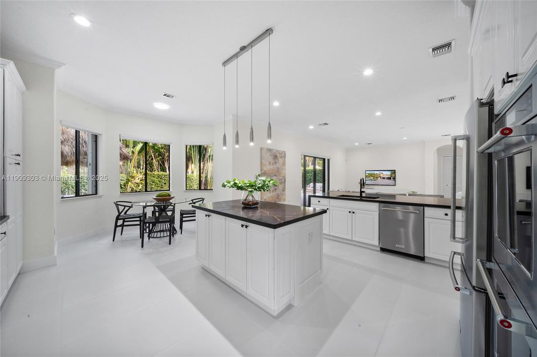 Active With Contract: $1,350,000 (5 beds, 4 baths, 4717 Square Feet)