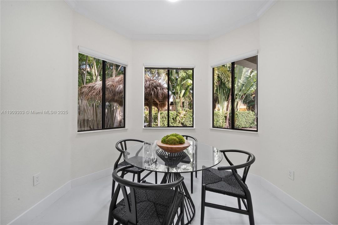 Active With Contract: $1,350,000 (5 beds, 4 baths, 4717 Square Feet)