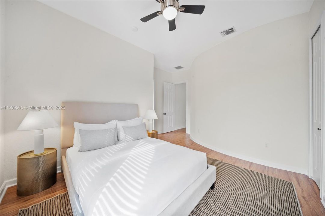 Active With Contract: $1,350,000 (5 beds, 4 baths, 4717 Square Feet)