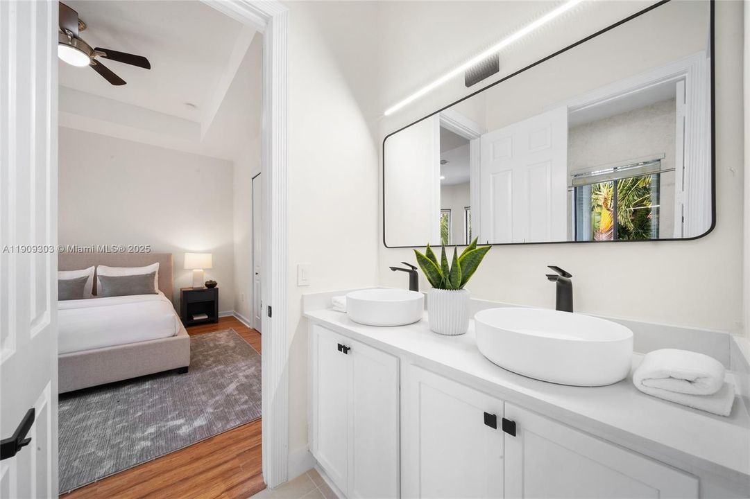 Active With Contract: $1,350,000 (5 beds, 4 baths, 4717 Square Feet)