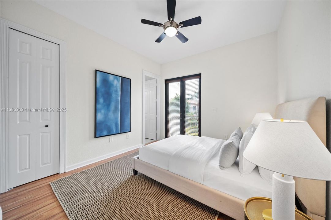 Active With Contract: $1,350,000 (5 beds, 4 baths, 4717 Square Feet)