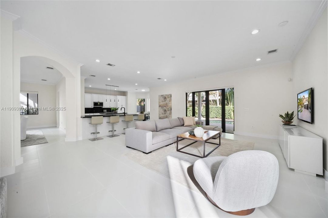 Active With Contract: $1,350,000 (5 beds, 4 baths, 4717 Square Feet)