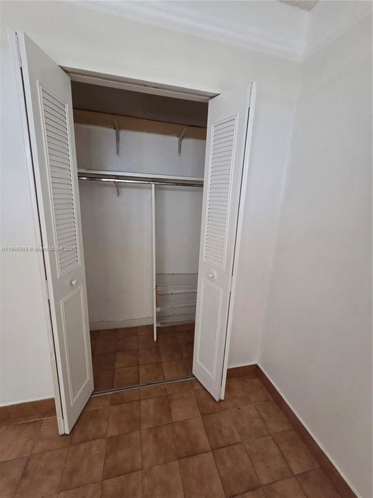 En Venta: $235,000 (2 camas, 1 baños, 715 Pies cuadrados)