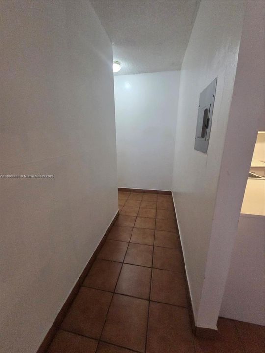 En Venta: $235,000 (2 camas, 1 baños, 715 Pies cuadrados)