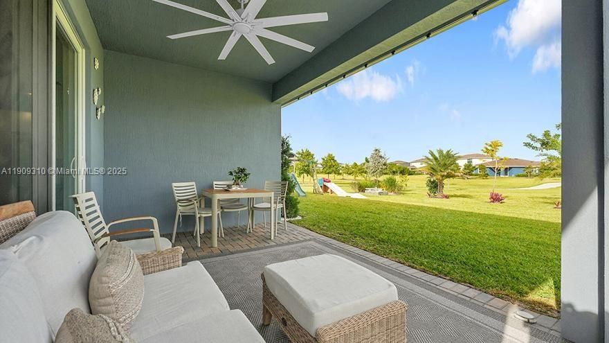 For Sale: $750,000 (4 beds, 3 baths, 2373 Square Feet)