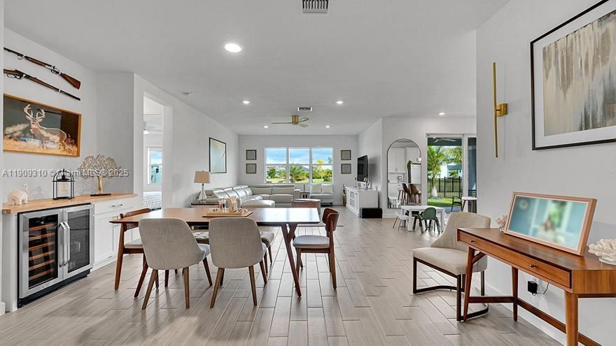 For Sale: $750,000 (4 beds, 3 baths, 2373 Square Feet)