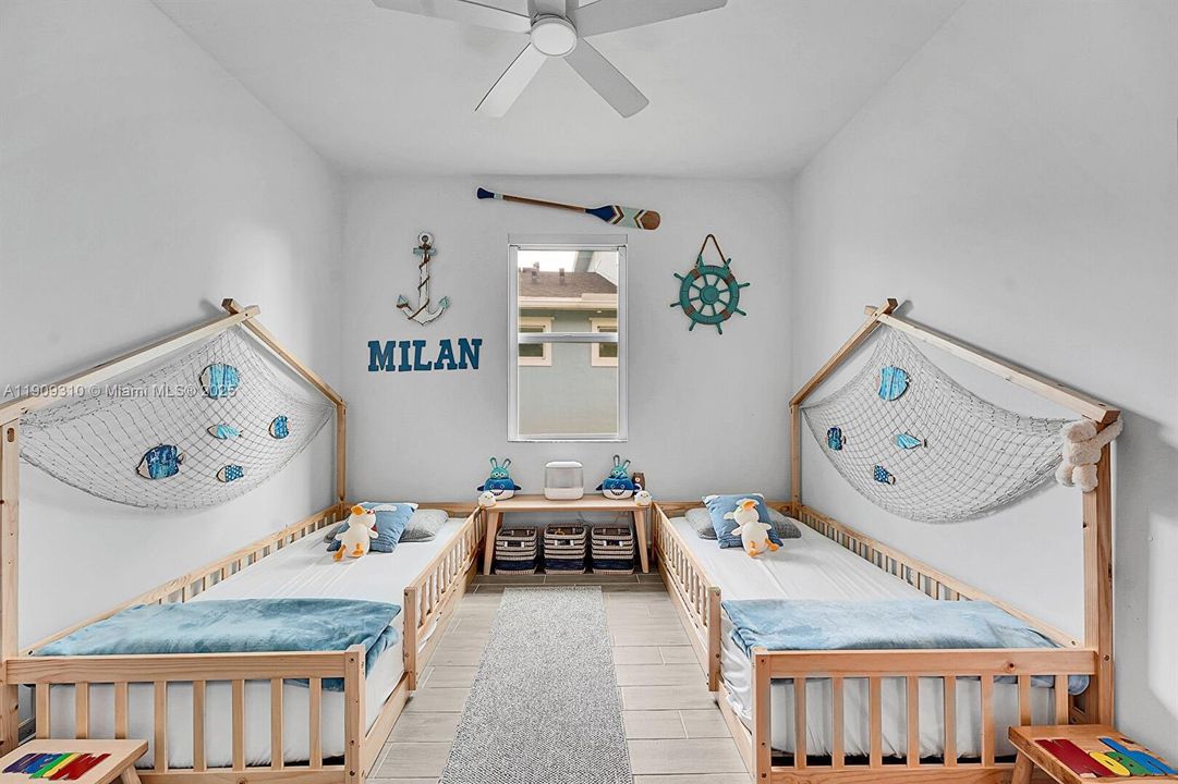 For Sale: $750,000 (4 beds, 3 baths, 2373 Square Feet)