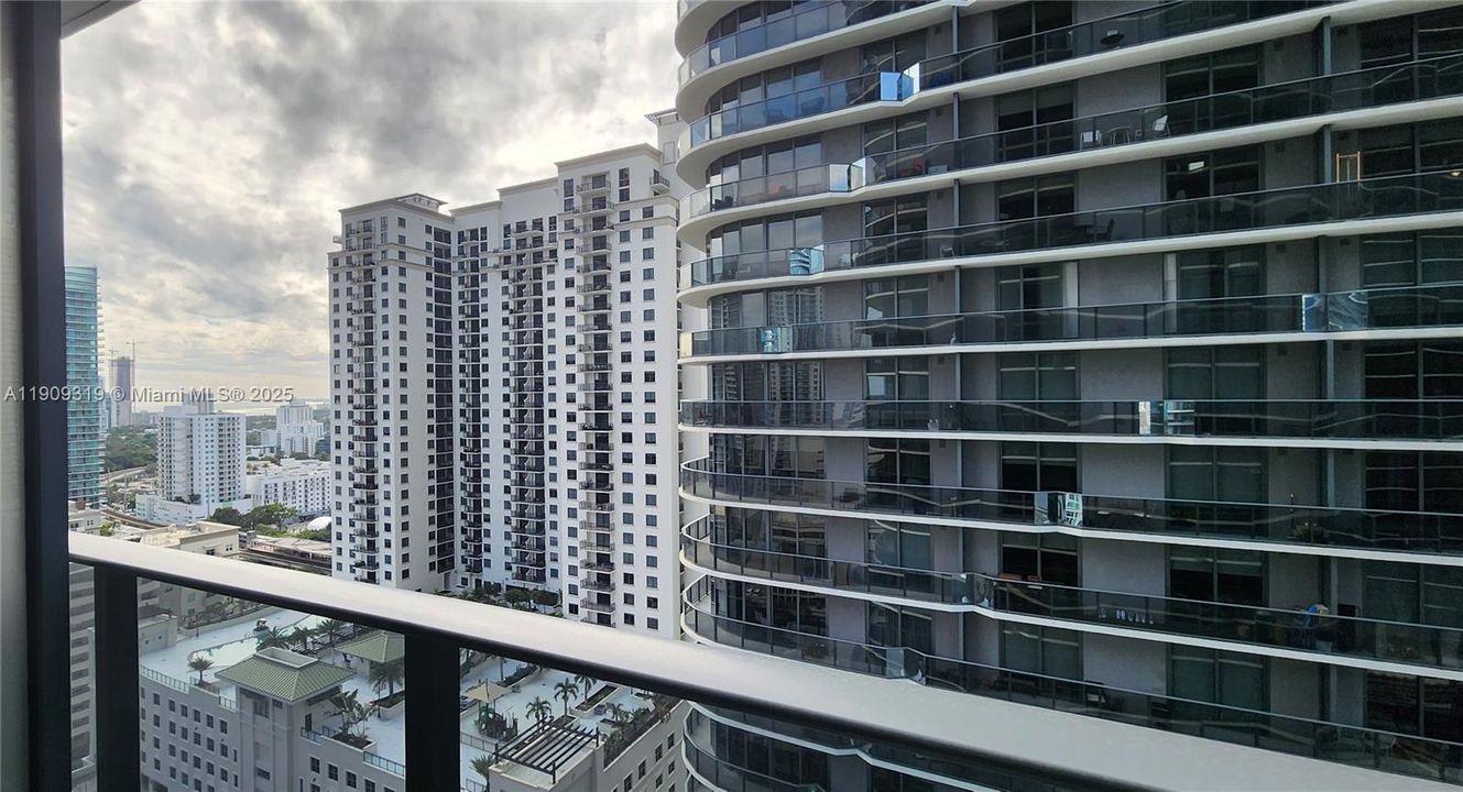 Recientemente alquilado: $3,400 (1 camas, 1 baños, 620 Pies cuadrados)