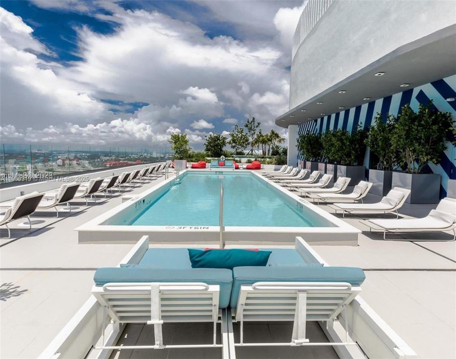 Recientemente alquilado: $3,400 (1 camas, 1 baños, 620 Pies cuadrados)