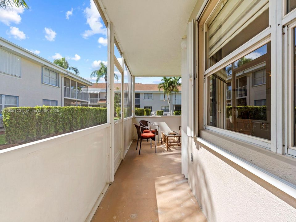 Active With Contract: $215,230 (2 beds, 2 baths, 1070 Square Feet)