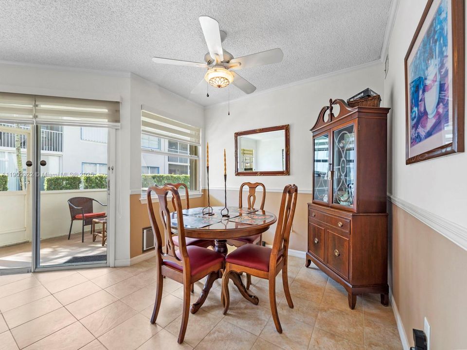 Active With Contract: $215,230 (2 beds, 2 baths, 1070 Square Feet)