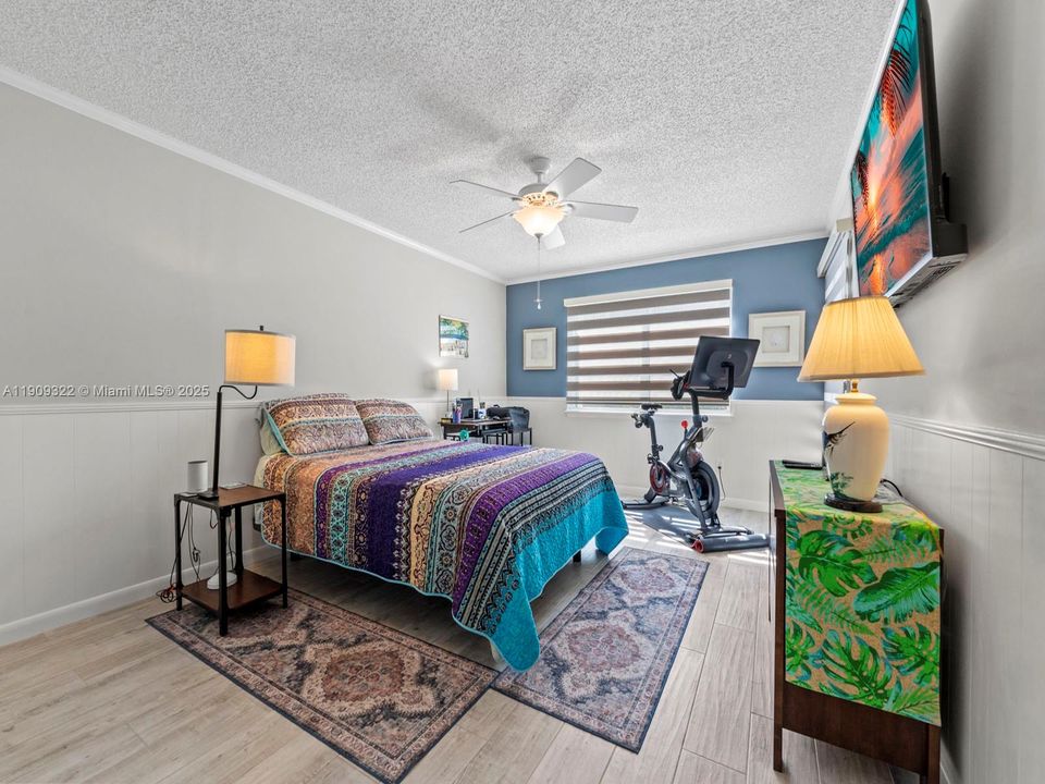 Active With Contract: $215,230 (2 beds, 2 baths, 1070 Square Feet)