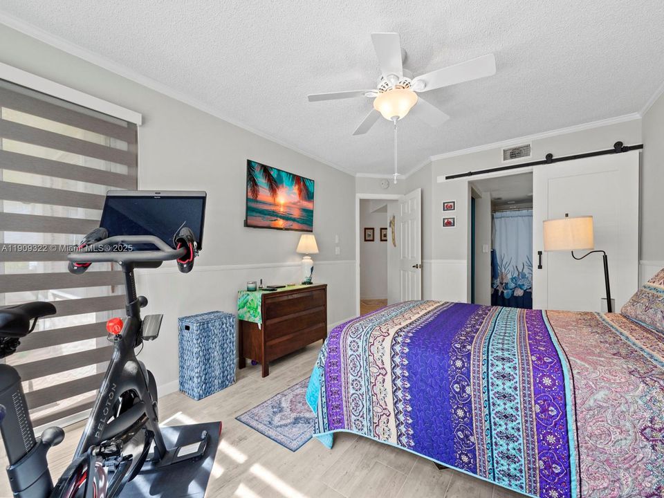 Active With Contract: $215,230 (2 beds, 2 baths, 1070 Square Feet)