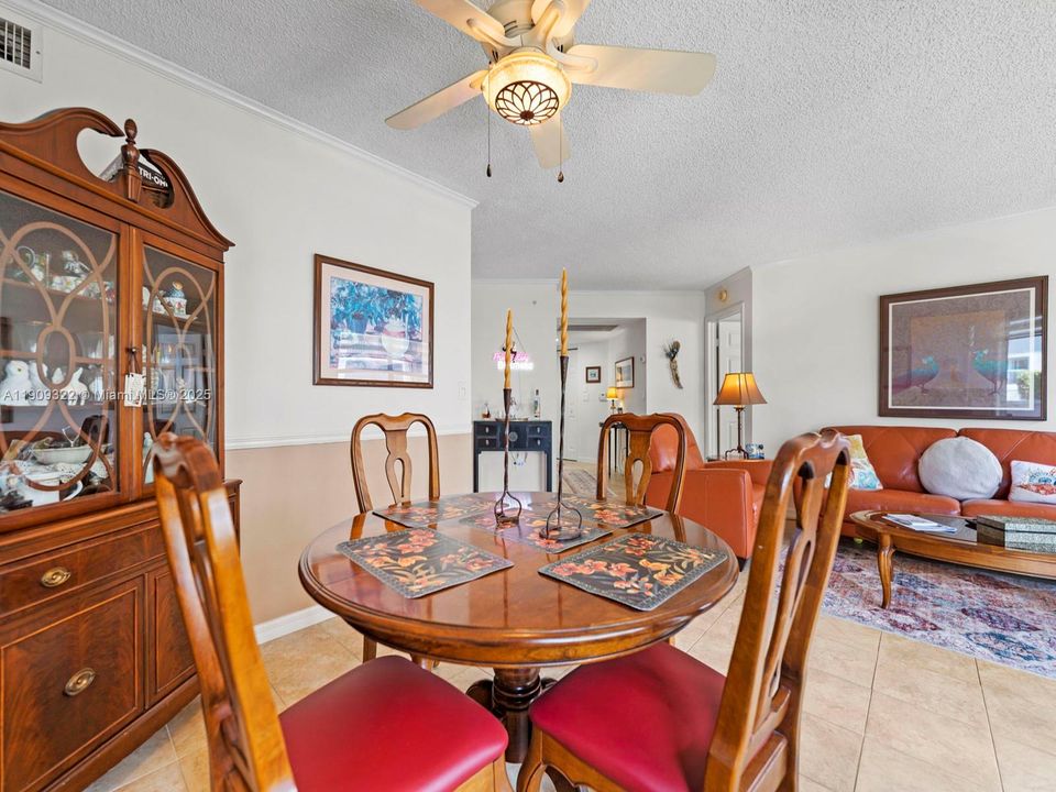 Active With Contract: $215,230 (2 beds, 2 baths, 1070 Square Feet)