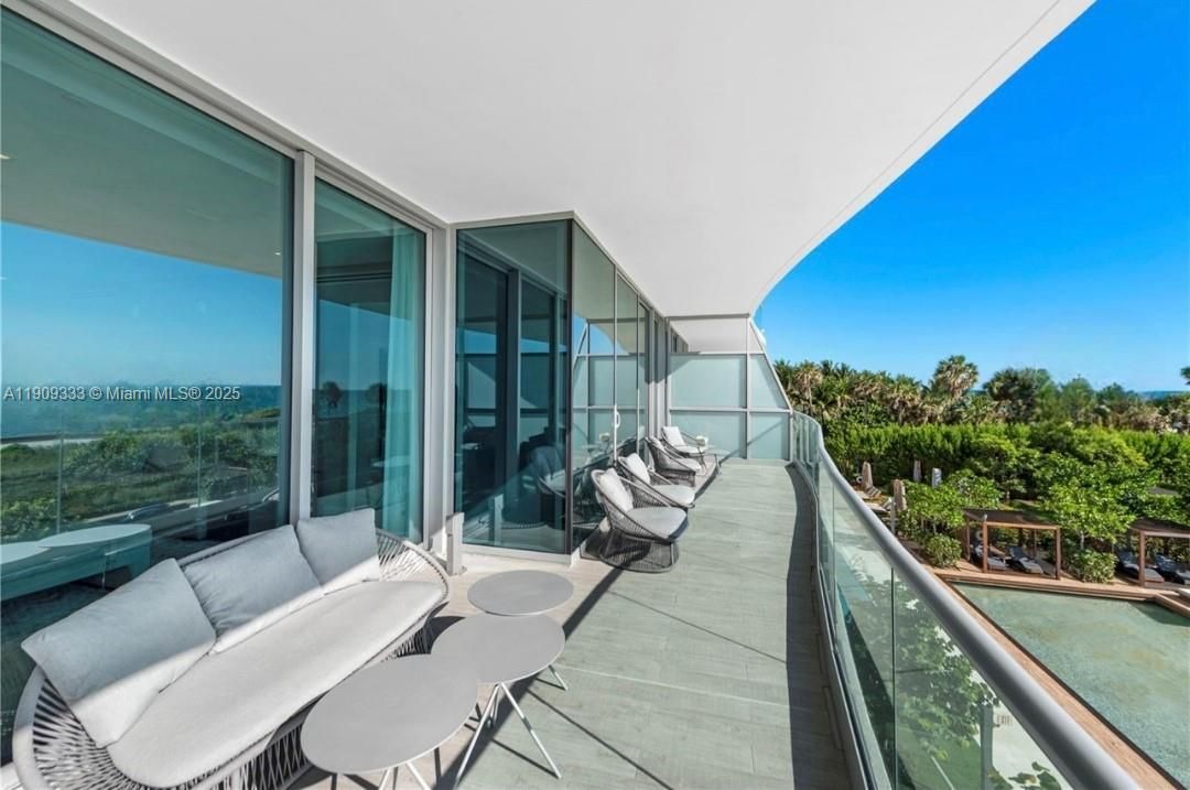 待售: $12,300,000 (3 贝兹, 4 浴室, 3232 平方英尺)