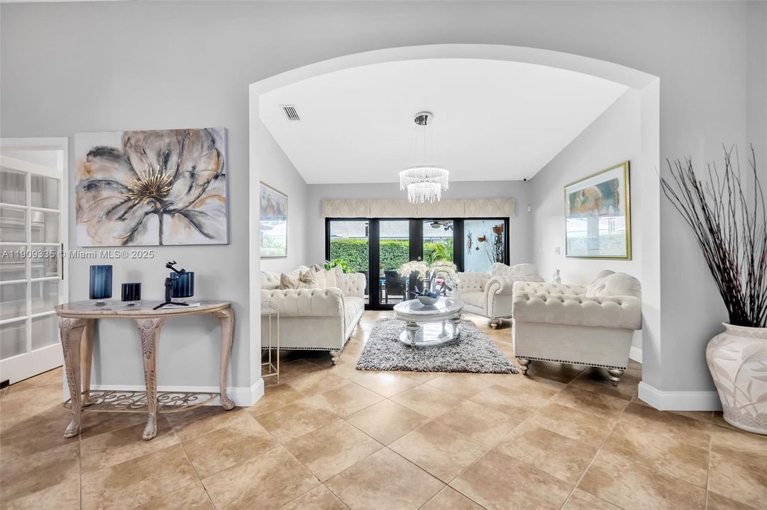 待售: $1,100,000 (4 贝兹, 2 浴室, 2513 平方英尺)