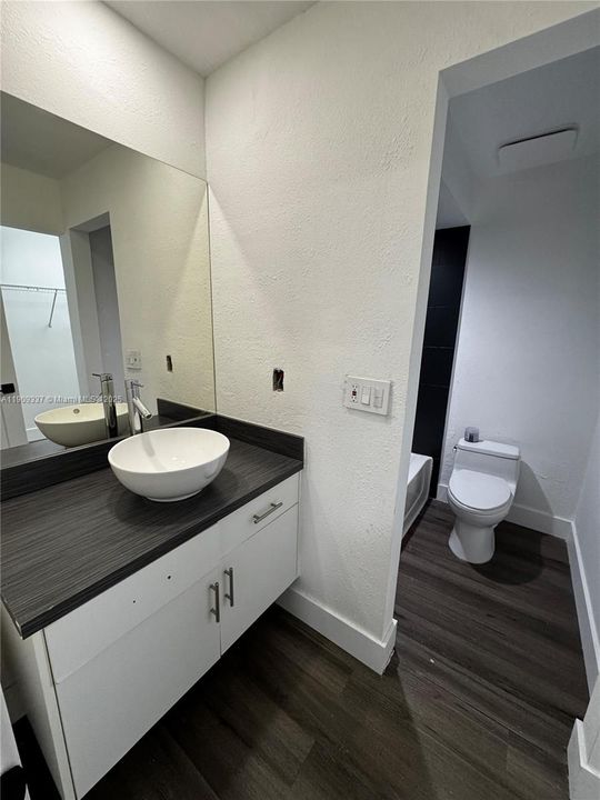 Active With Contract: $165,000 (2 beds, 2 baths, 980 Square Feet)