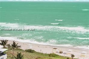 Под контрактом: $2,000 (1 спален, 1 ванн, 987 Квадратных фут)