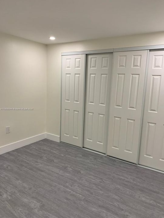 待售: $255,000 (2 贝兹, 2 浴室, 903 平方英尺)