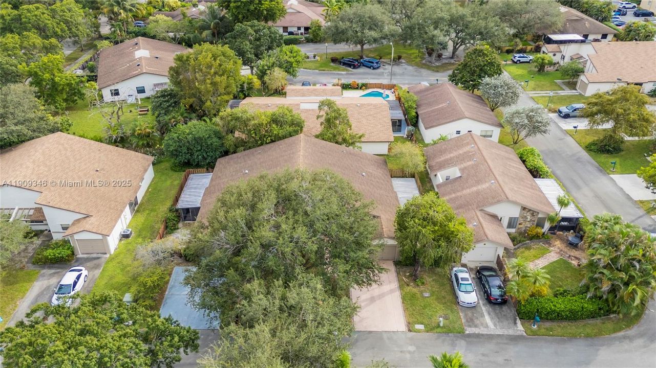 Active With Contract: $465,000 (3 beds, 2 baths, 1198 Square Feet)