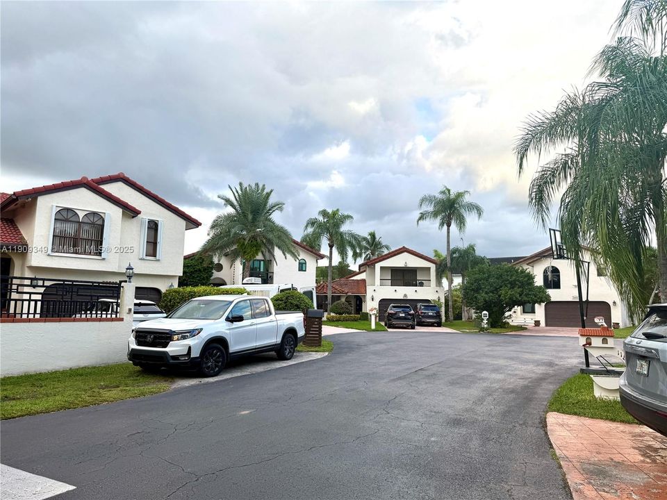 For Rent: $4,950 (4 beds, 3 baths, 2110 Square Feet)