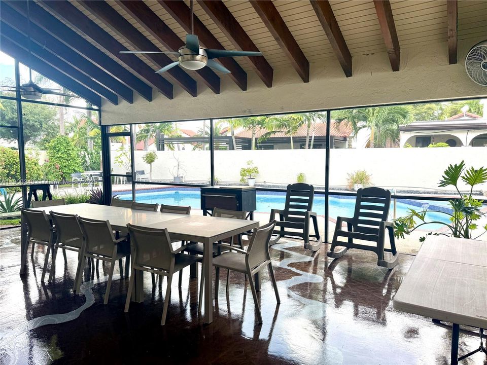 For Rent: $4,950 (4 beds, 3 baths, 2110 Square Feet)