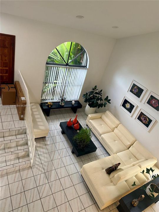 For Rent: $4,950 (4 beds, 3 baths, 2110 Square Feet)