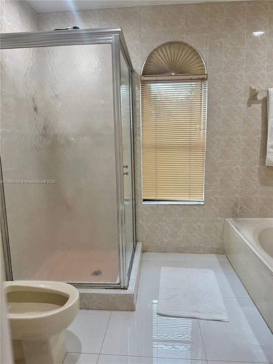 For Rent: $4,950 (4 beds, 3 baths, 2110 Square Feet)